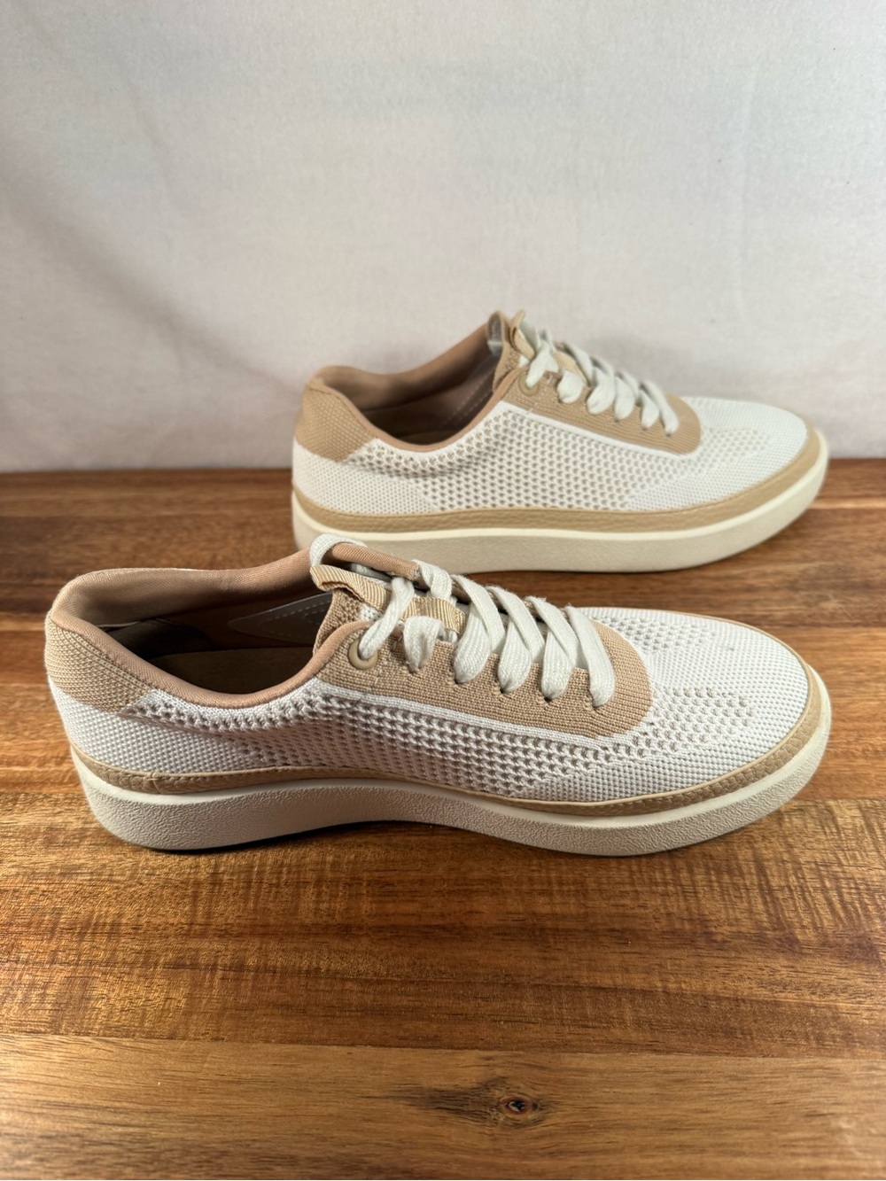 Vionic Galia Women's Knit Casual Sneakers White/Tan Size 6 - Picture 5 of 11